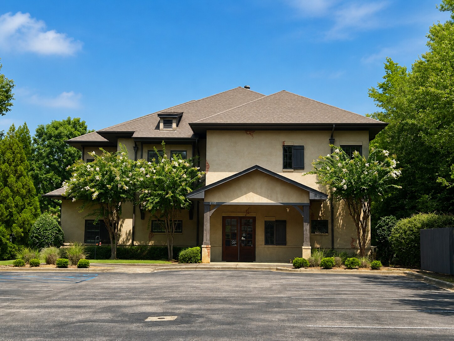 2110 Devereux Cir, Birmingham, AL à louer Photo de l’immeuble– Image 1 sur 4