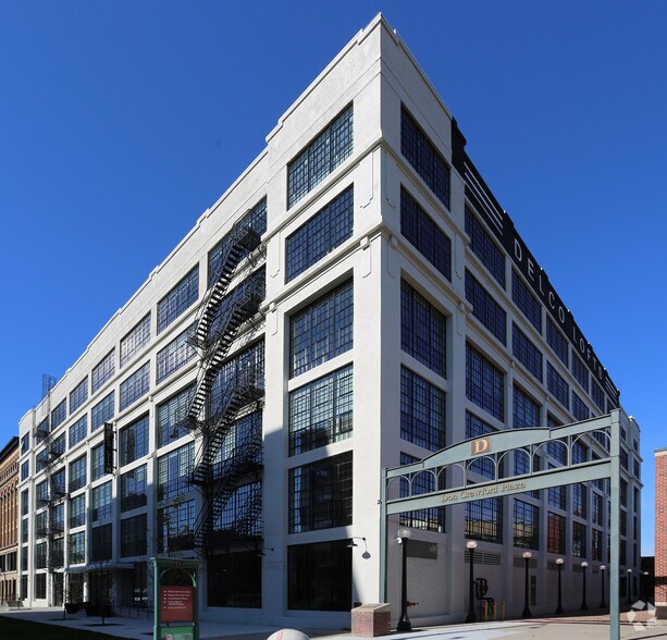 340 E 1st St, Dayton, OH à louer - Photo principale – Image 2 sur 6