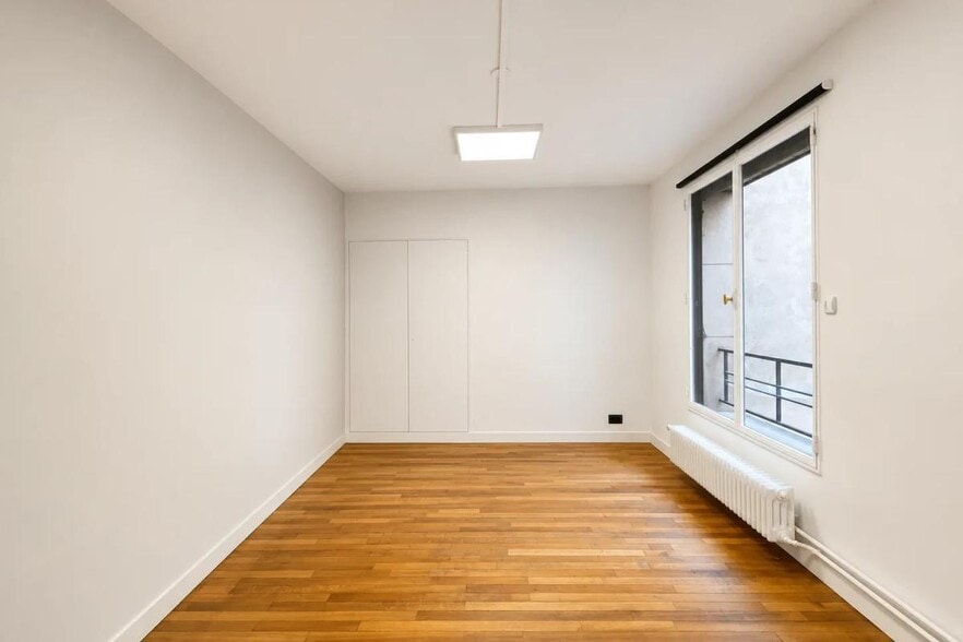 45 Rue Pierre Charron, Paris à louer - Photo intérieure – Image 3 sur 6