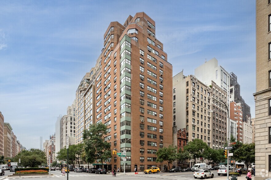 1036 Park Ave, New York, NY à vendre - Photo principale – Image 1 sur 4