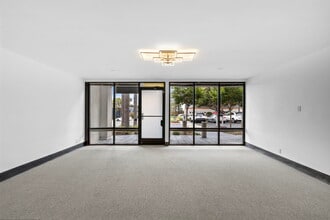 711 W 17th St, Costa Mesa, CA à louer Photo intérieure– Image 1 sur 19