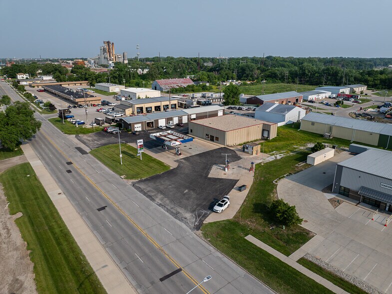 803 E Lincoln Way, Ames, IA à vendre - Photo principale – Image 1 sur 10