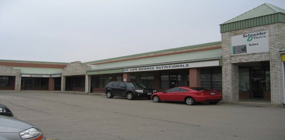 903 Barton St, Hamilton, ON à louer - Photo de l’immeuble – Image 2 sur 8