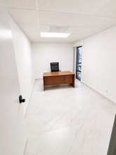 6920 Miramar Rd, San Diego, CA à louer Photo intérieure– Image 1 sur 2