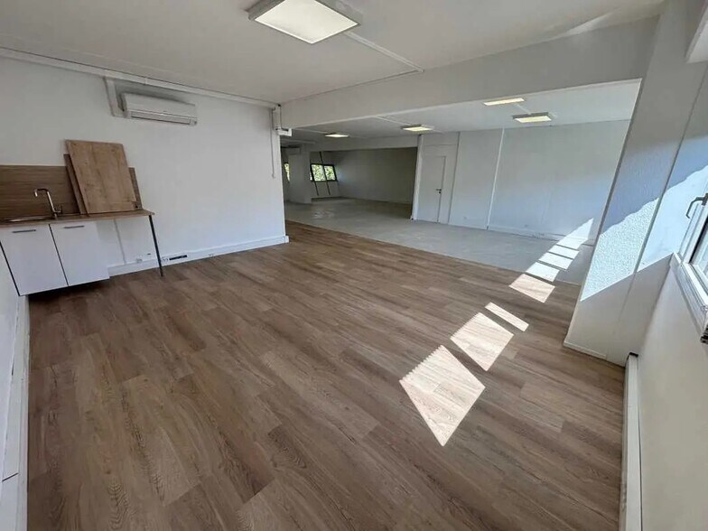 Bureau dans Lyon à louer - Photo de l’immeuble – Image 3 sur 6