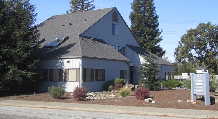 101 Wikiup Dr, Santa Rosa, CA à louer - Photo de l’immeuble – Image 3 sur 34