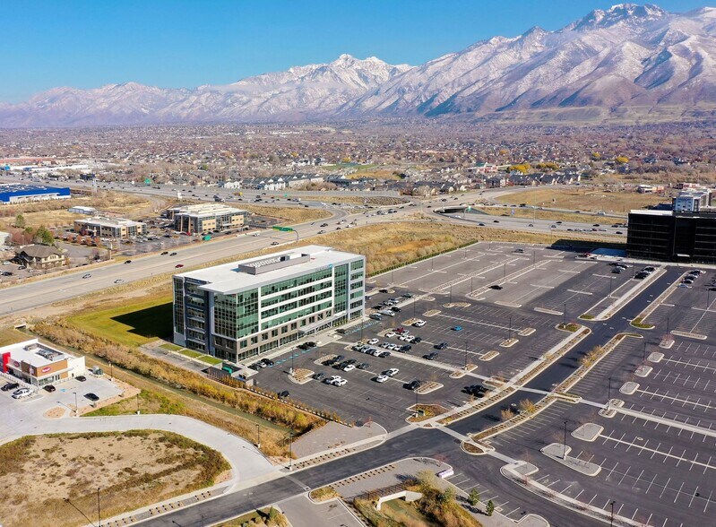 13693 S 200 W, Draper, UT à louer - Photo de l’immeuble – Image 2 sur 32