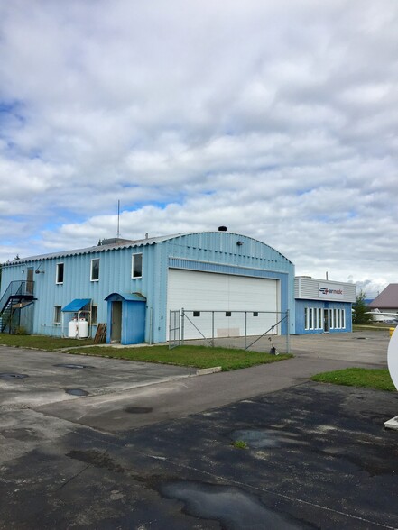 104-106 Rue De L'aéroport, St-Honoré, QC à vendre - Photo de l’immeuble – Image 2 sur 7