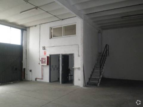 Industriel/Logistique dans Fuenlabrada, Madrid à vendre - Photo de l’immeuble – Image 2 sur 11