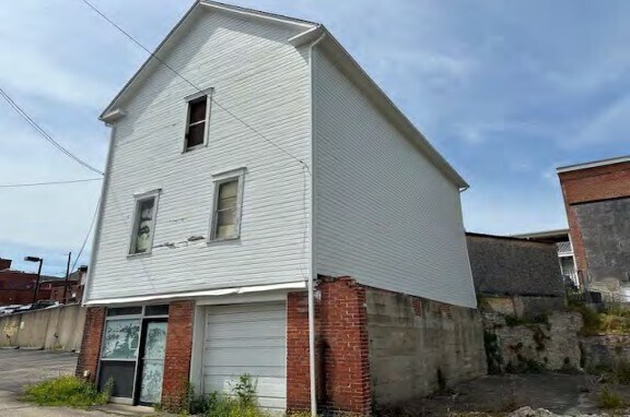 136 E High St, Waynesburg, PA à vendre - Photo de l’immeuble – Image 2 sur 12
