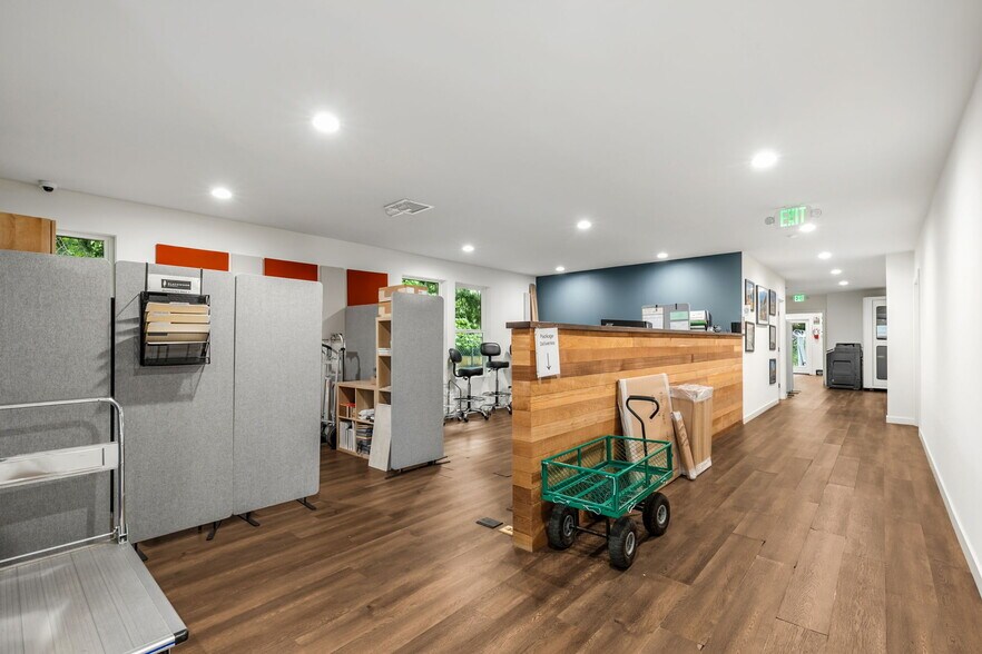 118 Everett Mall Way SE, Everett, WA à louer - Photo de l’immeuble – Image 3 sur 7