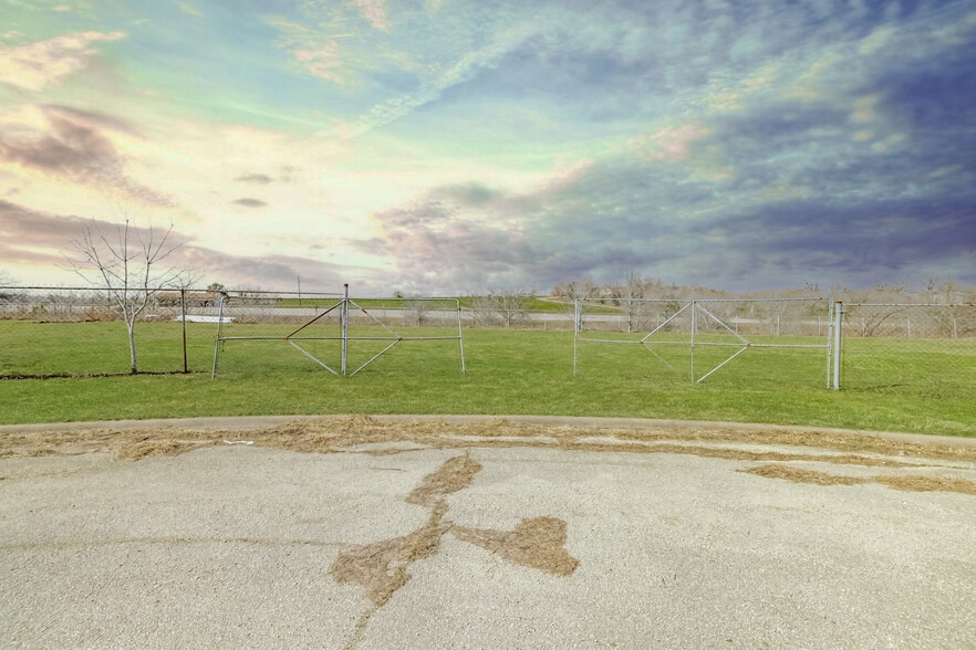 1801 Industrial Dr, Taylor, TX à louer - Autre – Image 2 sur 11
