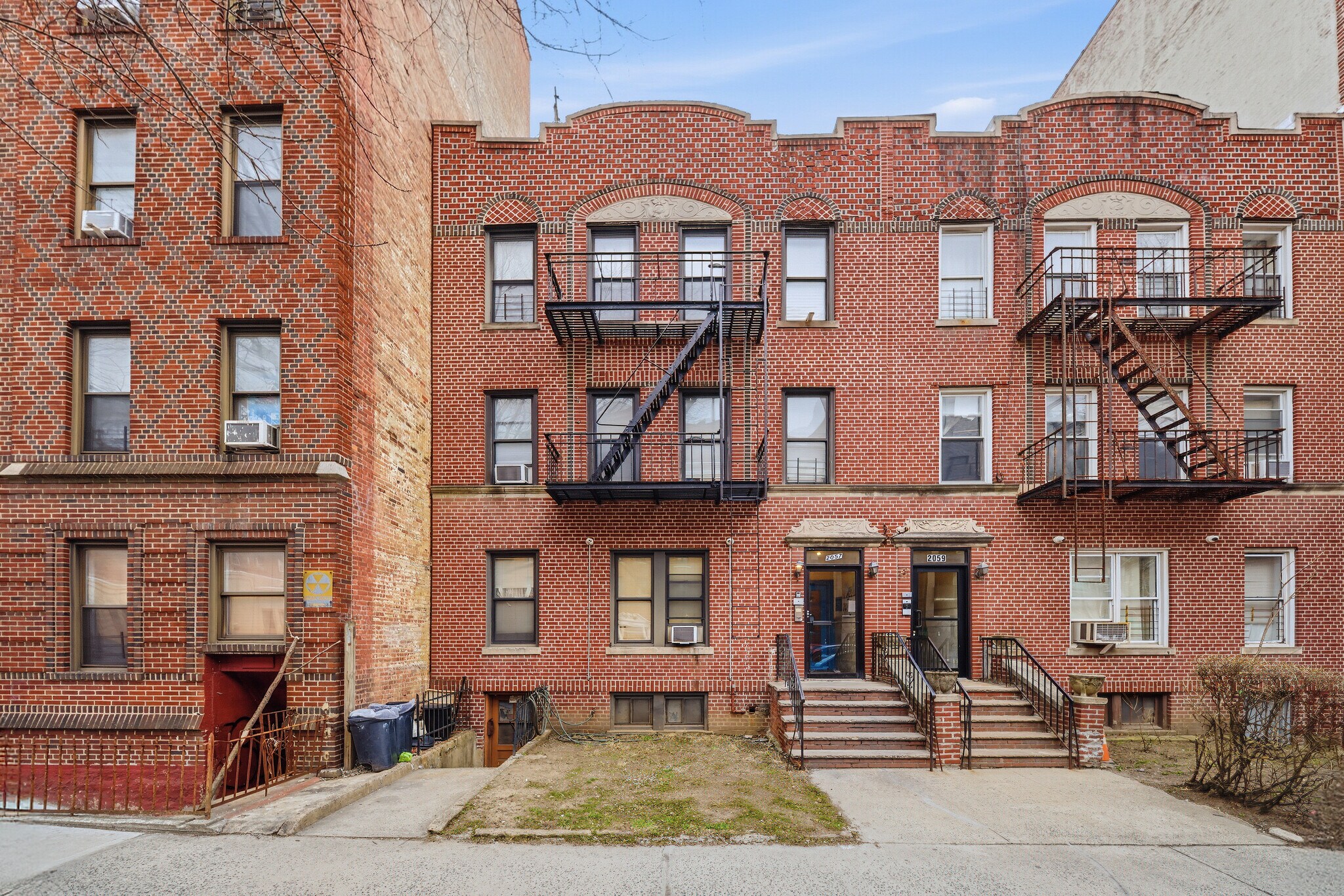 2057 Ocean Ave, Brooklyn, NY à vendre Photo de l’immeuble– Image 1 sur 13