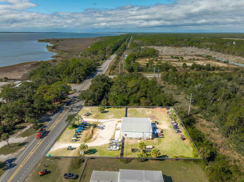 631 W Us-98, Apalachicola, FL à vendre - Photo de l’immeuble – Image 3 sur 15