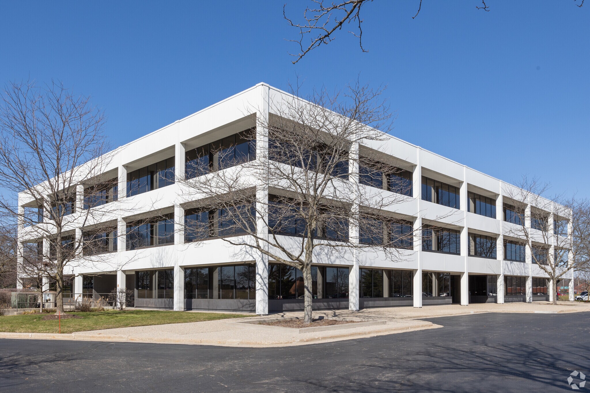 2900 Charlevoix Dr SE, Grand Rapids, MI à louer Photo principale– Image 1 sur 18