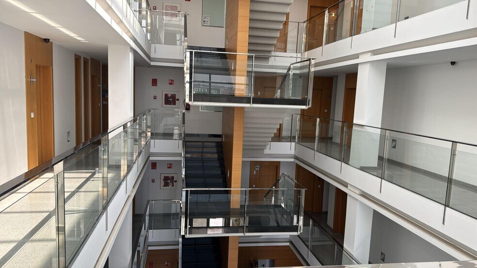 Bureau dans Molina de Segura, Murcia à louer - Photo de l’immeuble – Image 1 sur 28