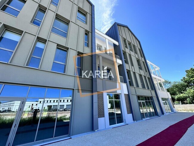 Plus de détails pour Bureau à vendre