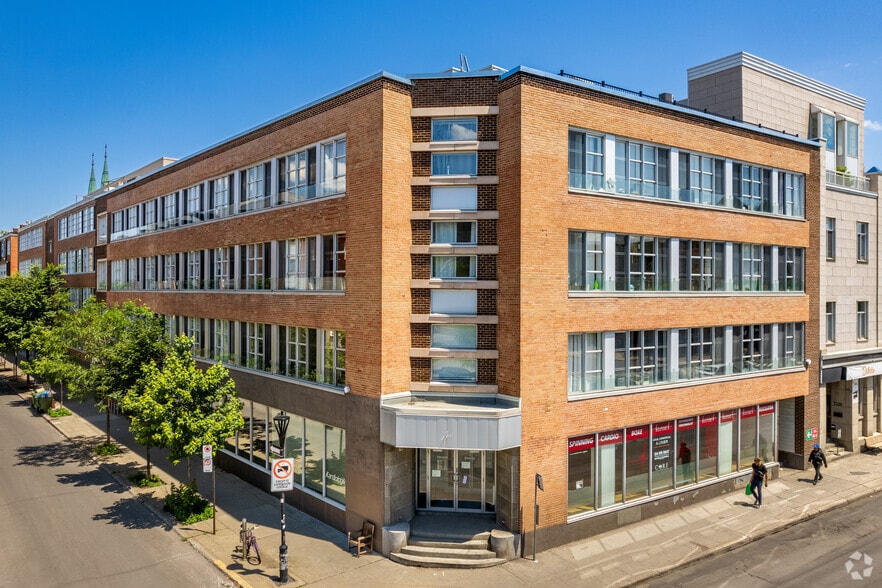 7345 Boul Saint-Laurent, Montréal, QC à vendre - Photo principale – Image 1 sur 23