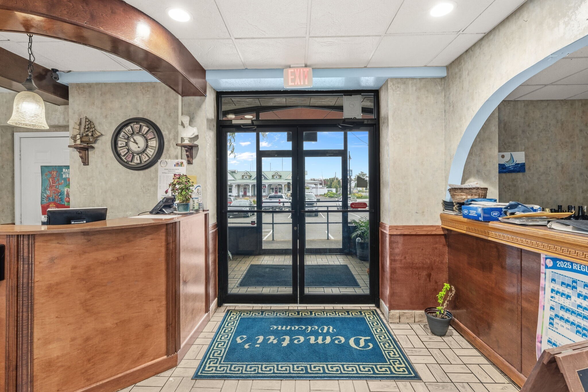 6-8 Lake Shore Dr W, Dunkirk, NY à vendre Photo de l’immeuble– Image 1 sur 17