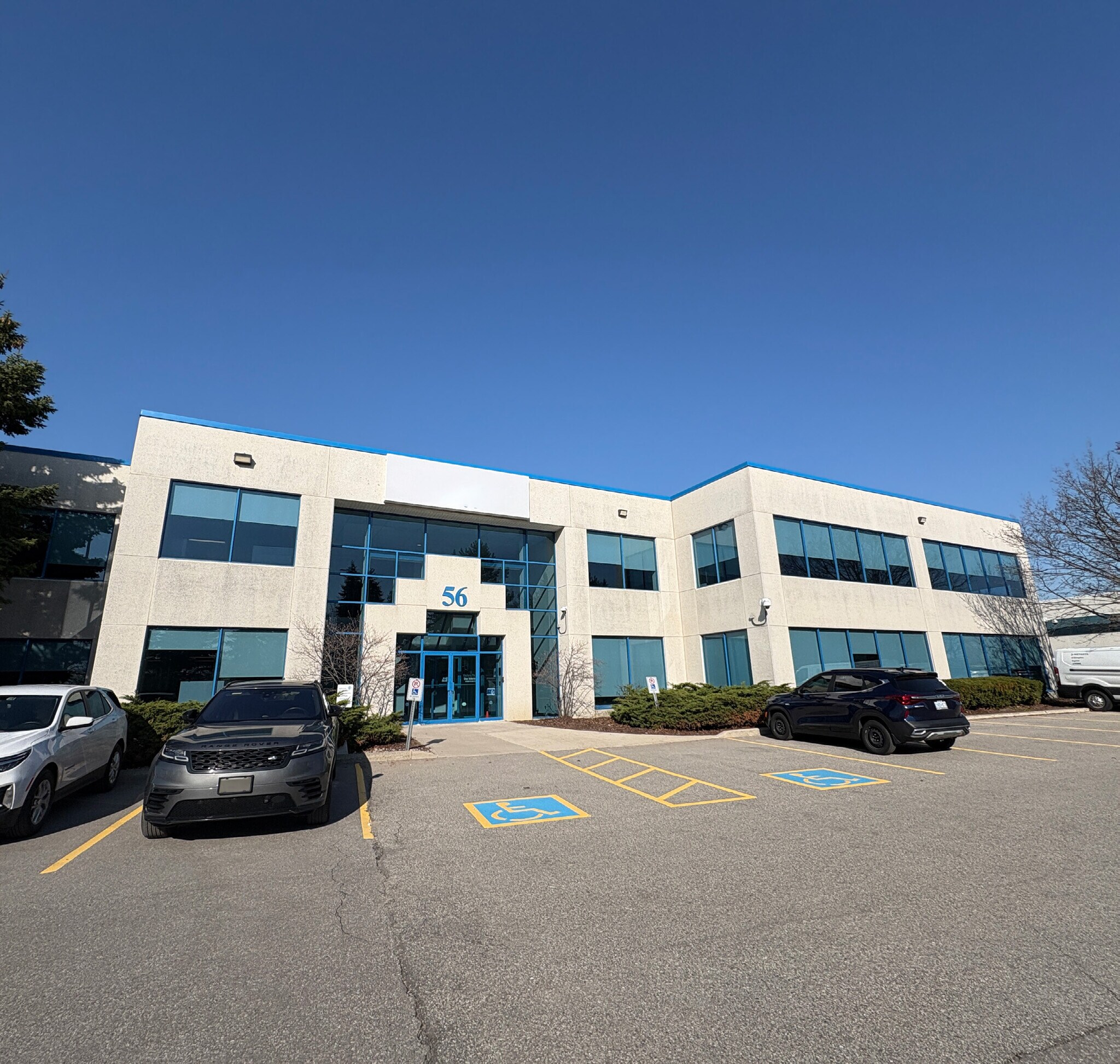 56 Leek Cres, Richmond Hill, ON à louer Photo de l’immeuble– Image 1 sur 4