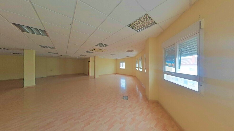 Local commercial dans Aljaraque à vendre - Photo de l’immeuble – Image 2 sur 21
