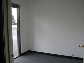 2041 E Gladstone St, Glendora, CA à louer Photo intérieure– Image 2 sur 4