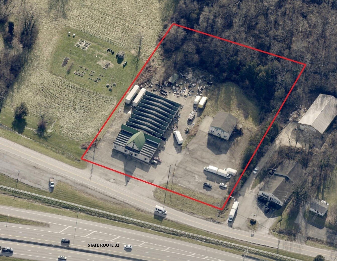 675 College Dr, Batavia, OH à vendre Photo principale– Image 1 sur 19