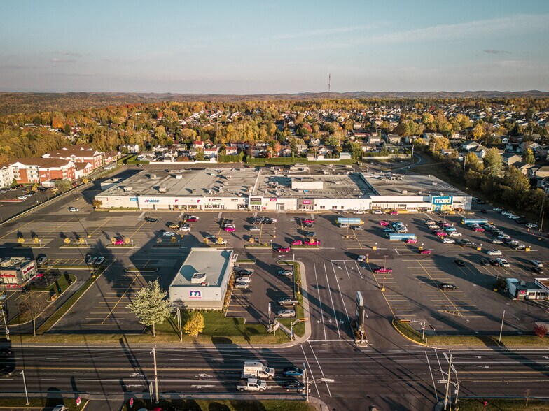 1055 Av Du Pont S, Alma, QC à louer - Aérien – Image 2 sur 8