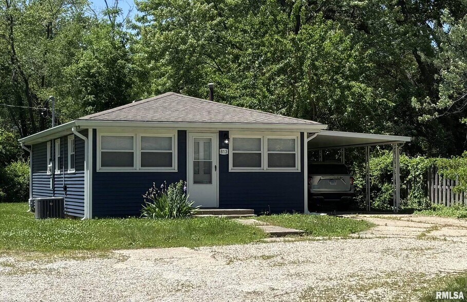 813 N Bruns Ln, Springfield, IL à vendre - Photo principale – Image 1 sur 1