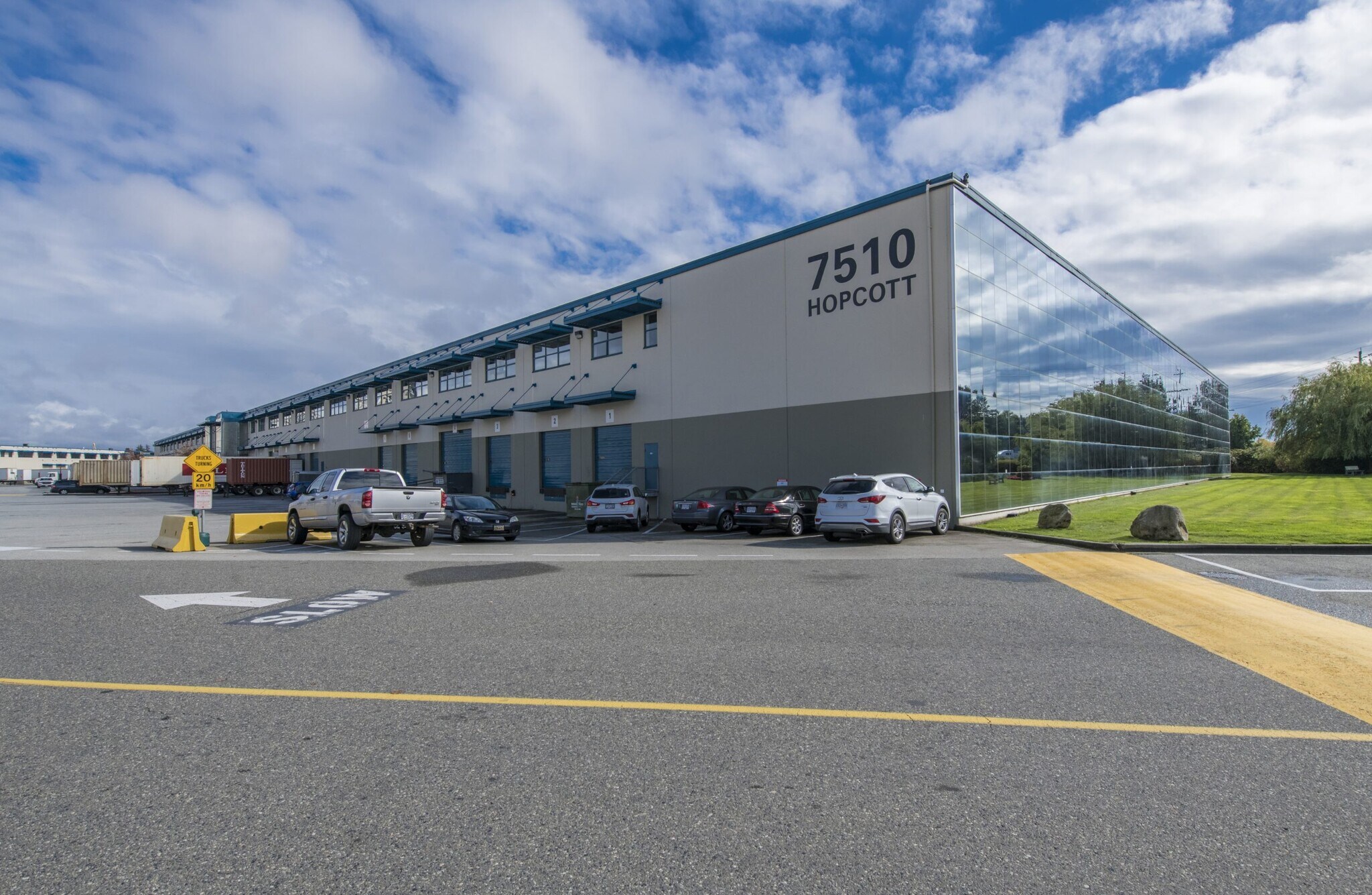 7510-7530 Hopcott Rd, Delta, BC à louer Photo de l’immeuble– Image 1 sur 9