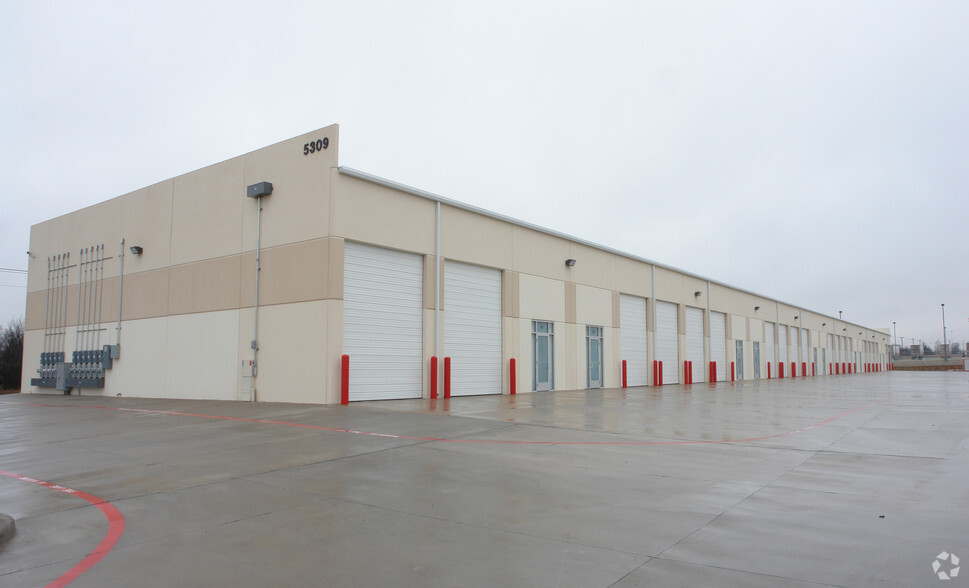 5317 Superior Pky, Fort Worth, TX à louer - Photo de l’immeuble – Image 3 sur 7