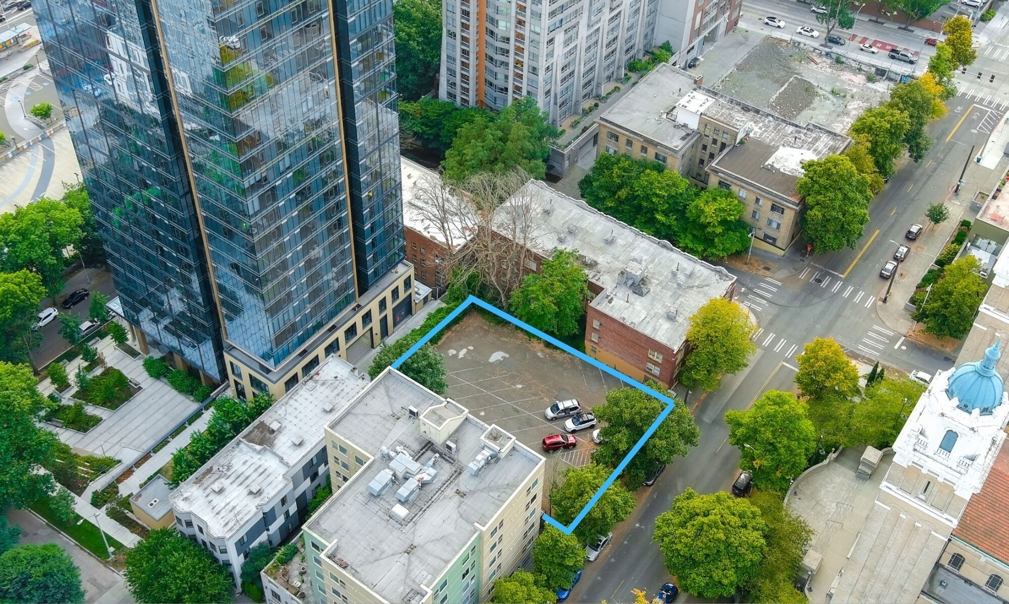 815 9th Ave, Seattle, WA à vendre Photo de l’immeuble– Image 1 sur 6