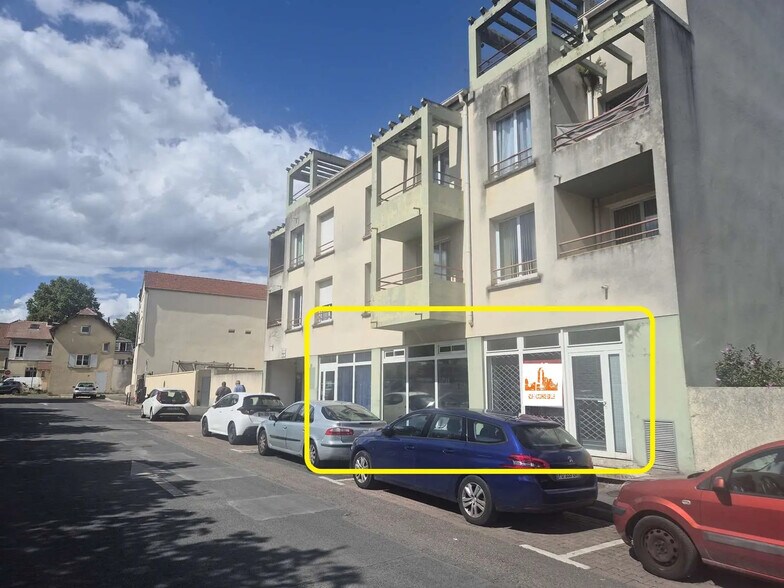 Local commercial dans Villiers-le-Bel à louer - Photo de l’immeuble – Image 1 sur 10