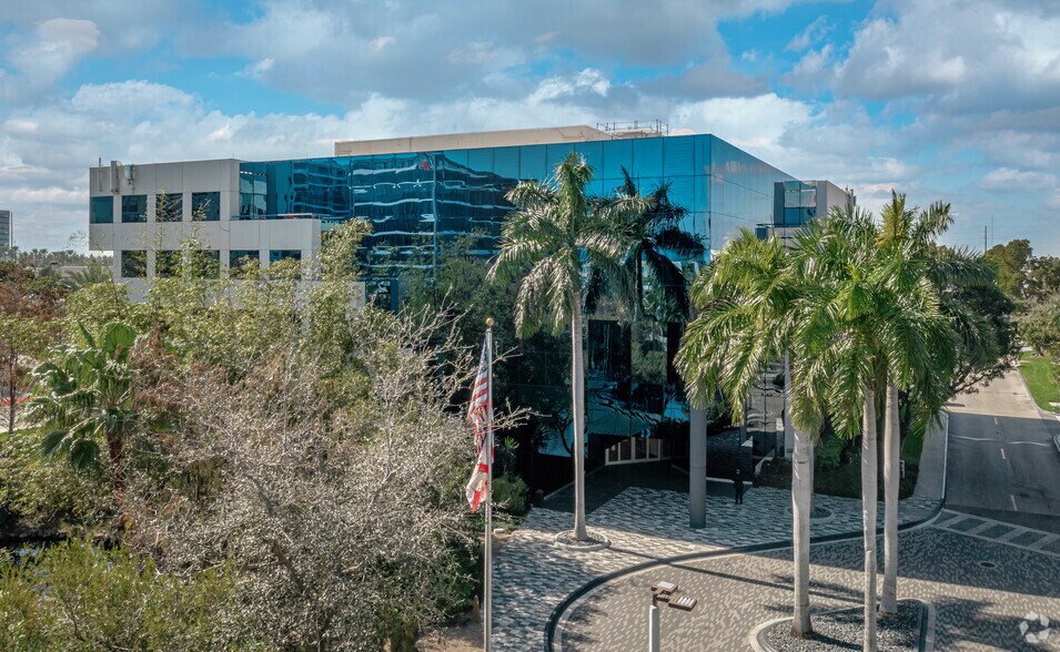 20801 Biscayne Blvd, Aventura, FL à louer - Aérien – Image 3 sur 22