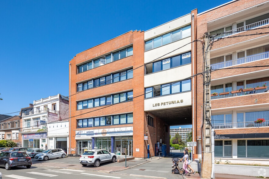 969 Avenue De La République, Marcq-en-Baroeul à louer - Photo de l’immeuble – Image 2 sur 8