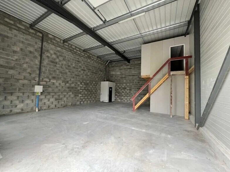 34 Rue De L'Hermite, Bruges à louer - Photo de l’immeuble – Image 2 sur 5