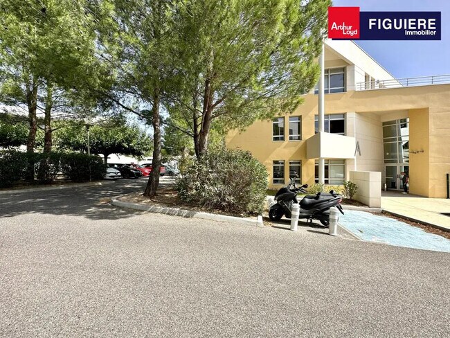 Plus de détails pour Bureau à louer