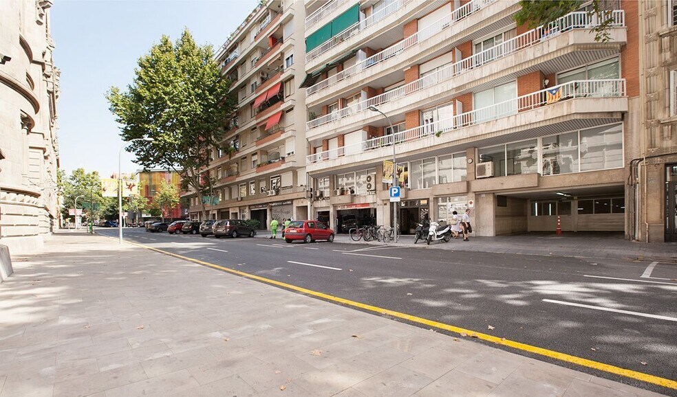 Carrer Dels Almogàvers, 8, Barcelone, Barcelona à louer - Photo de l’immeuble – Image 3 sur 4