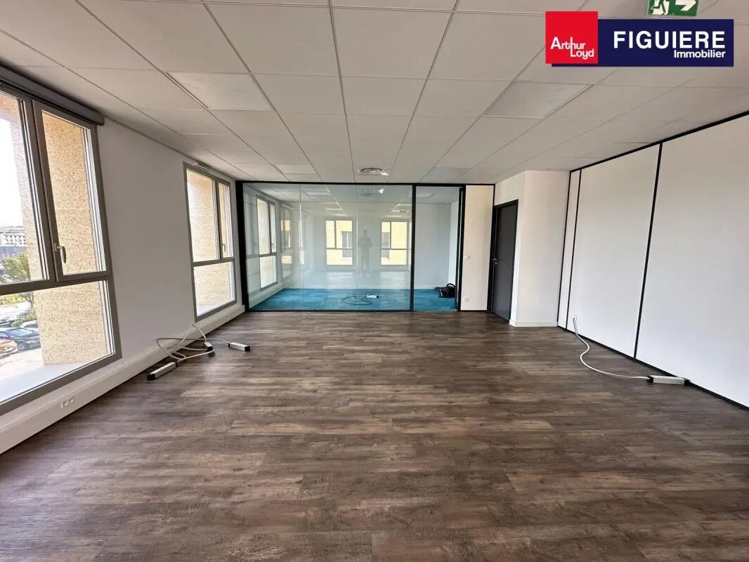 140 Avenue Du Douze Juillet 1998, Aix-en-Provence à louer Photo intérieure– Image 1 sur 21