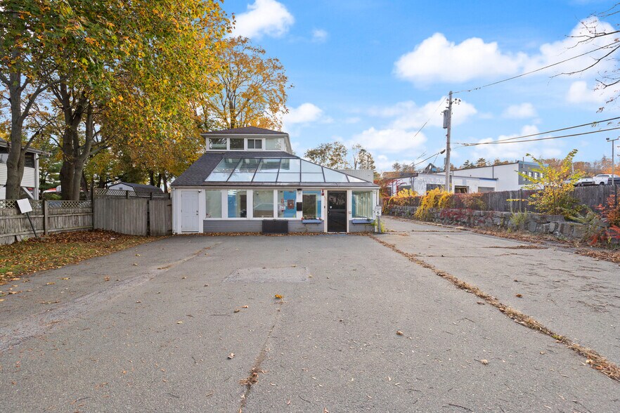 430 Maple St, Danvers, MA à vendre - Photo de l’immeuble – Image 3 sur 25