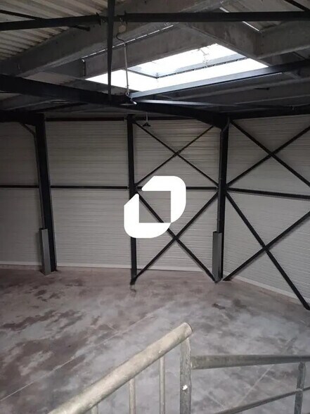 Local d’activités dans Saint-Herblain à louer - Photo de l’immeuble – Image 2 sur 10