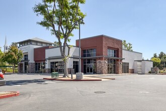 39022-39044 Sky Canyon Dr, Murrieta, CA à louer Photo de l’immeuble– Image 1 sur 2