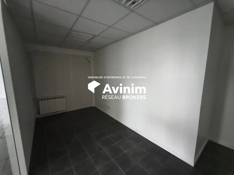 Industriel/Logistique dans Villeneuve-Saint-Georges à louer - Photo intérieure – Image 2 sur 8