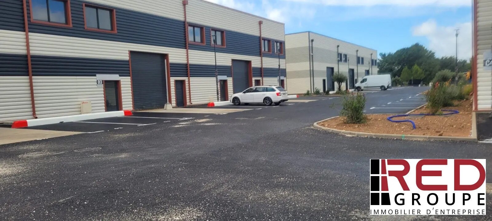 Industriel/Logistique dans Signes à vendre Photo de l’immeuble– Image 1 sur 6