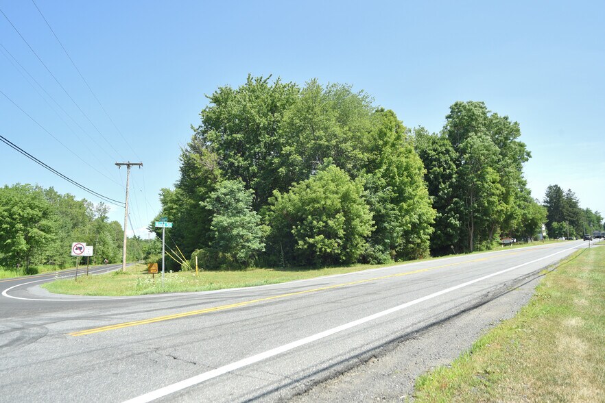 4310 Route 50, Saratoga Springs, NY à vendre - Photo de l’immeuble – Image 2 sur 7