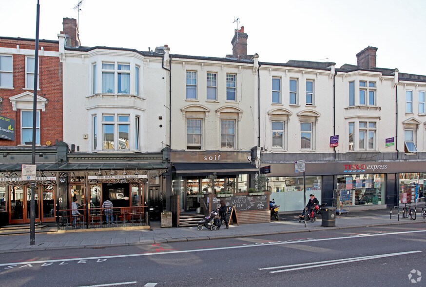 27 Battersea Rise, Londres à louer - Photo principale – Image 1 sur 2