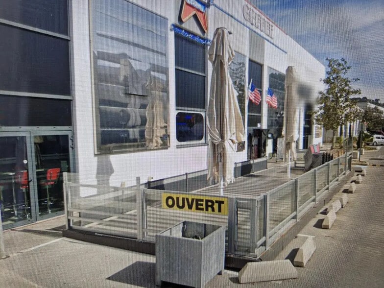 Local commercial dans Mougins à louer - Photo de l’immeuble – Image 2 sur 7