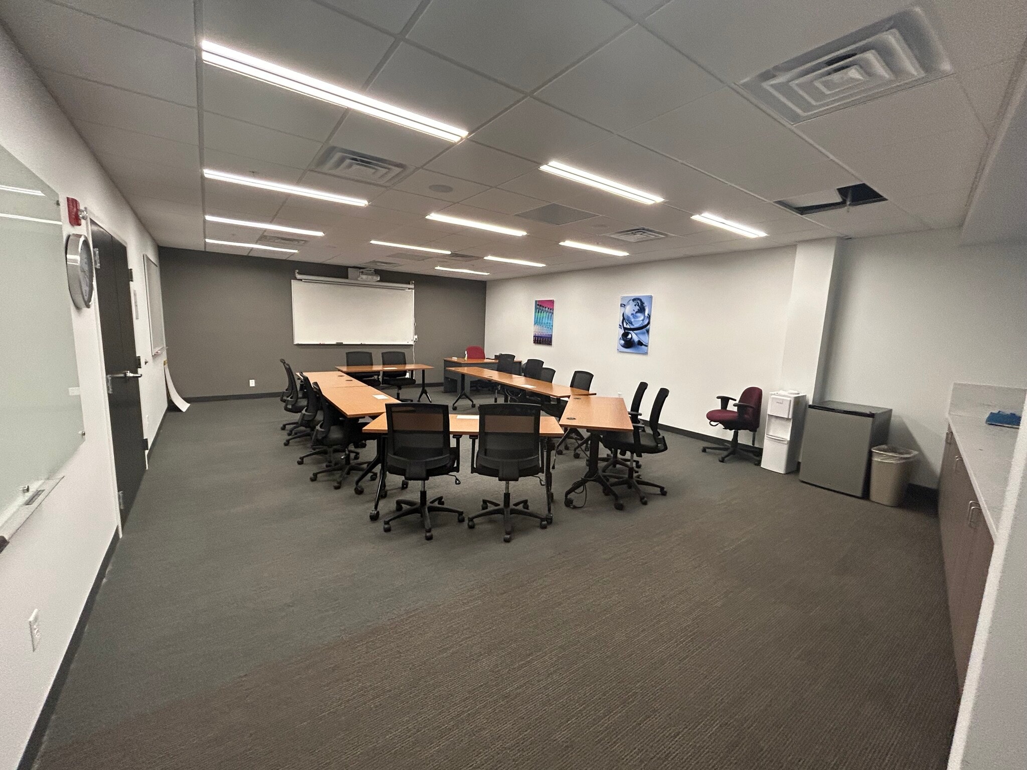 445 Electronics Pky, Liverpool, NY à louer Photo intérieure– Image 1 sur 6