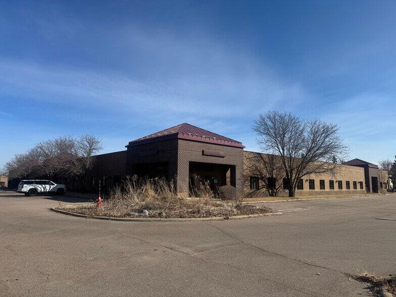 343 E 82nd St, Chaska, MN à vendre - Photo de l’immeuble – Image 3 sur 8