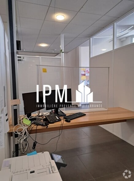 Local commercial dans La Ciotat à louer - Photo intérieure – Image 3 sur 4